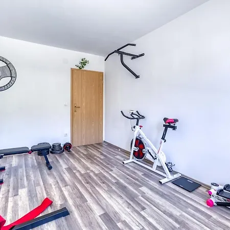 La Casa Mayla-family Oasis With Garden,gym,ps5 & Parking