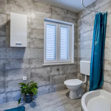 Appartamento La Casa Mayla-family Oasis With Garden,gym,ps5 & Parking
