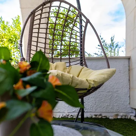 La Casa Mayla-family Oasis With Garden,gym,ps5 & Parking Appartamento Orasac